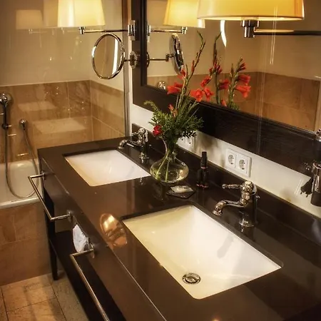 Parkhotel Surenburg 4*